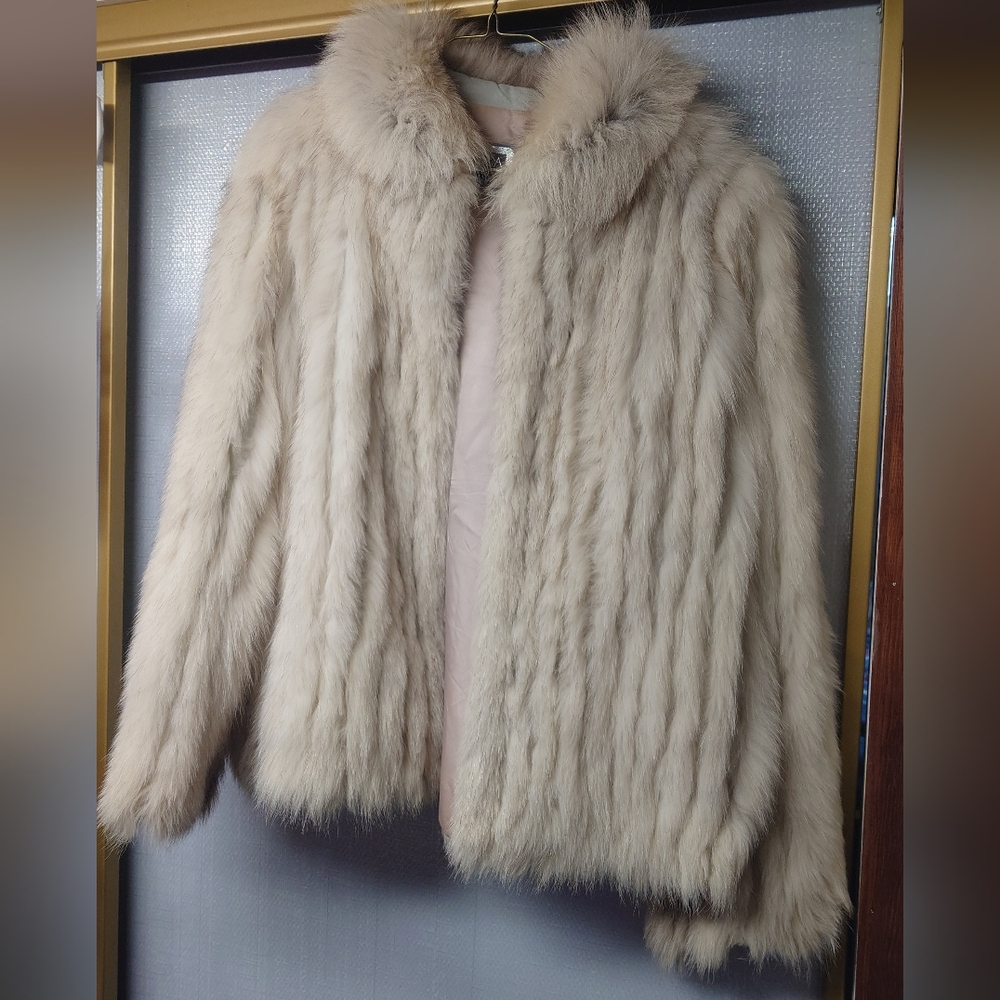 Beautiful SagaSilver Fox Fur Coat,Lg